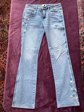 DRIFTWOOD Light Blue Embroidered Flare Jeans EUC W30/L33